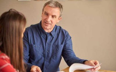 Un élu du CSE doit-il poser des heures de délégation pour accompagner un salarié lors d’un entretien préalable